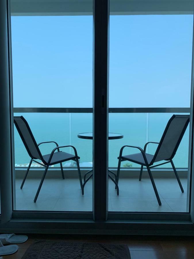 Luxurious Beachfront Pattaya Dış mekan fotoğraf