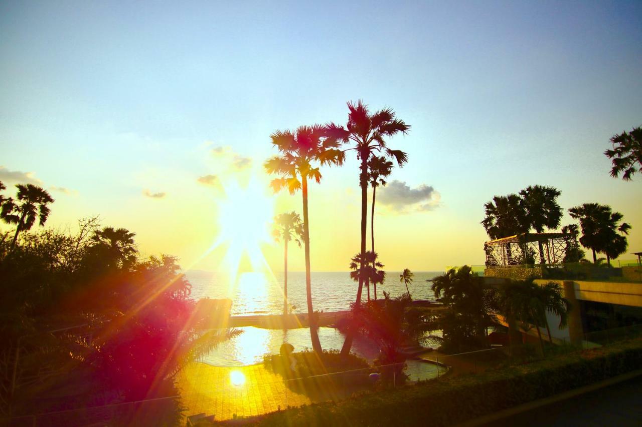 Luxurious Beachfront Pattaya Dış mekan fotoğraf
