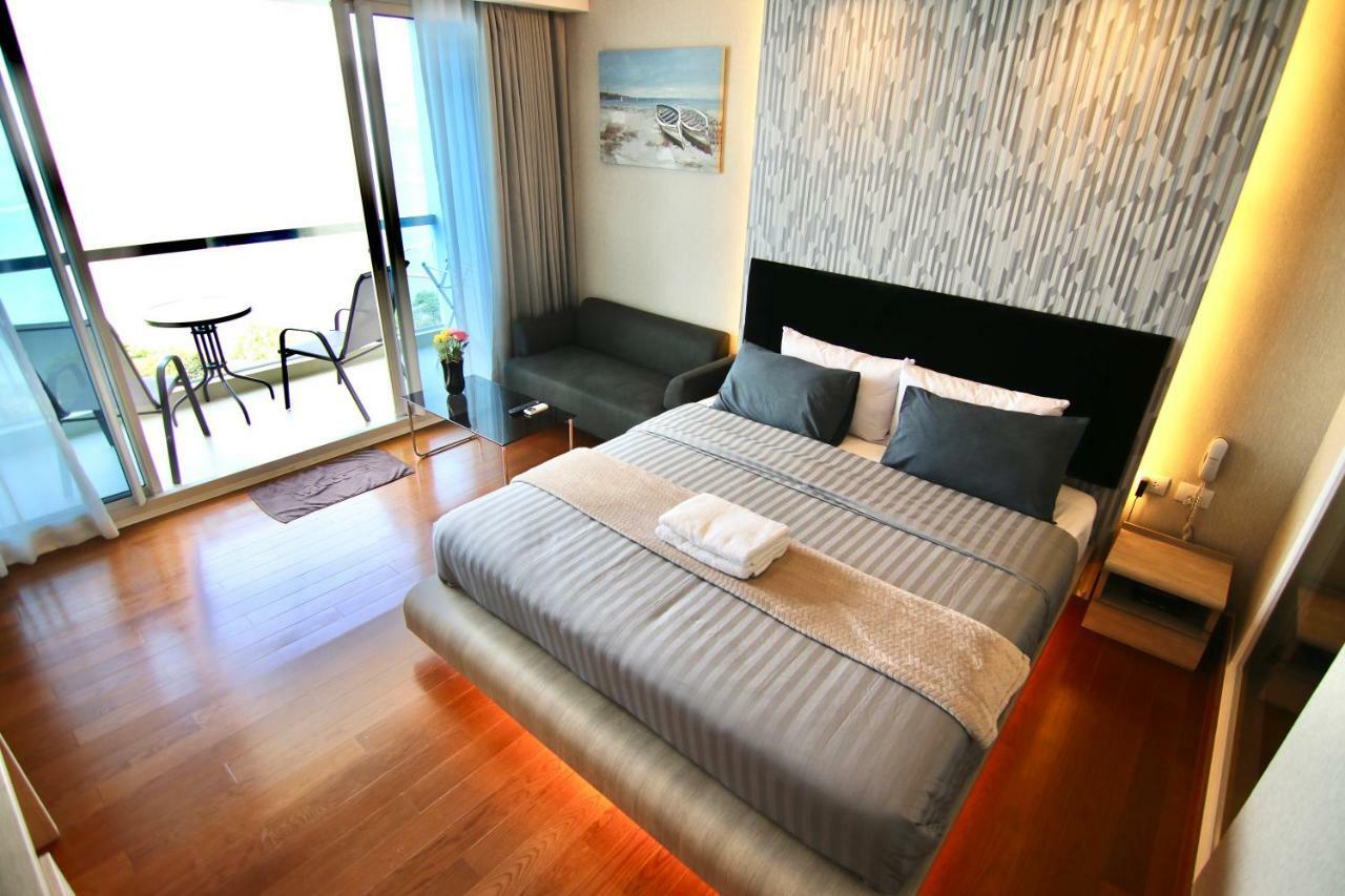 Luxurious Beachfront Pattaya Dış mekan fotoğraf