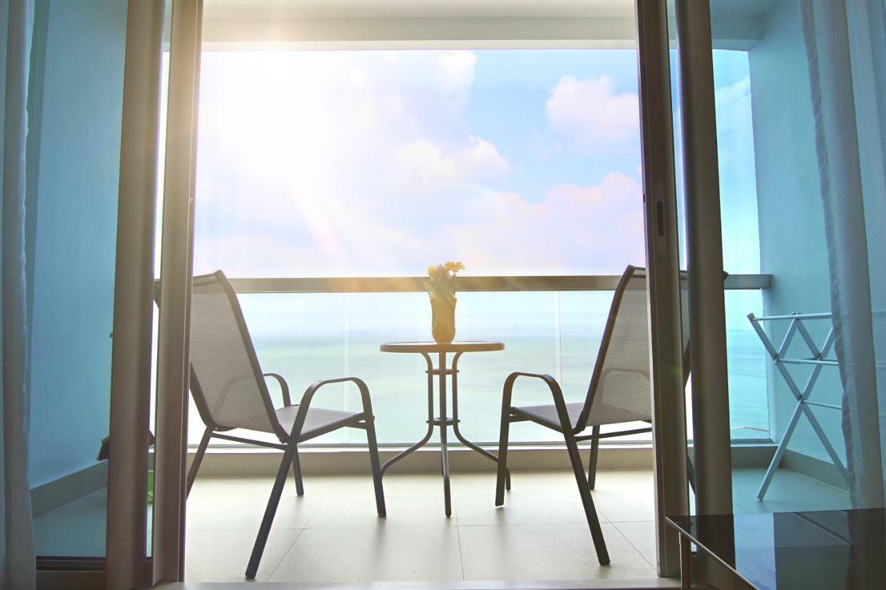 Luxurious Beachfront Pattaya Dış mekan fotoğraf